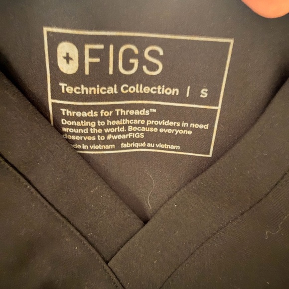 Figs Leon 3 Pocket Scrub Top Mens Size Small, Black V-Neck - Picture 3 of 8